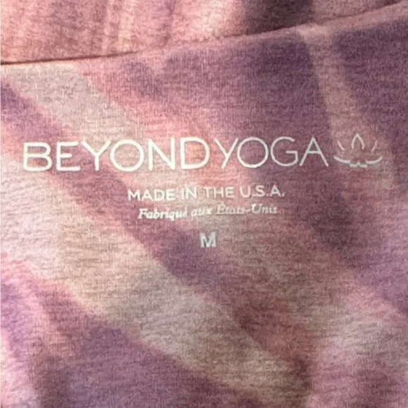 (Sold) Beyond Yoga Softmark Focus Cropped Tank in Chai Iris Melt Size Medium - Picture 6 of 8